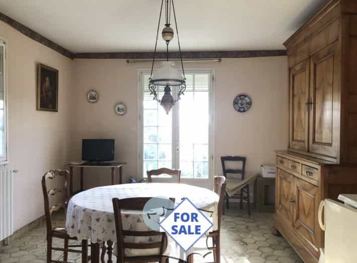 House in Oisseau, Pays de la Loire 12359972
