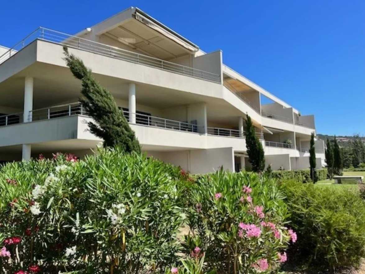 Condominium in Funtanacciu, Corsica 12361091