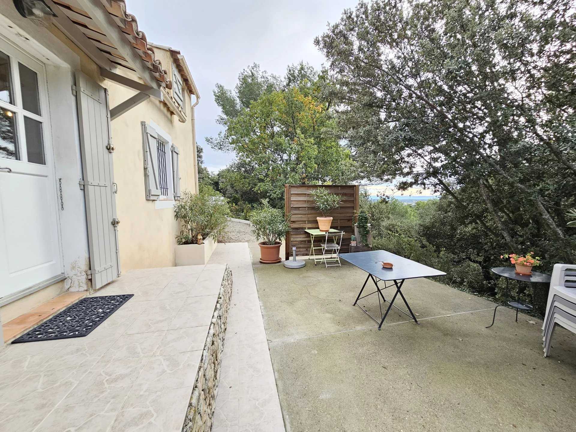 Hus i La Motte-d'Aigues, Provence-Alpes-Cote d'Azur 12361104