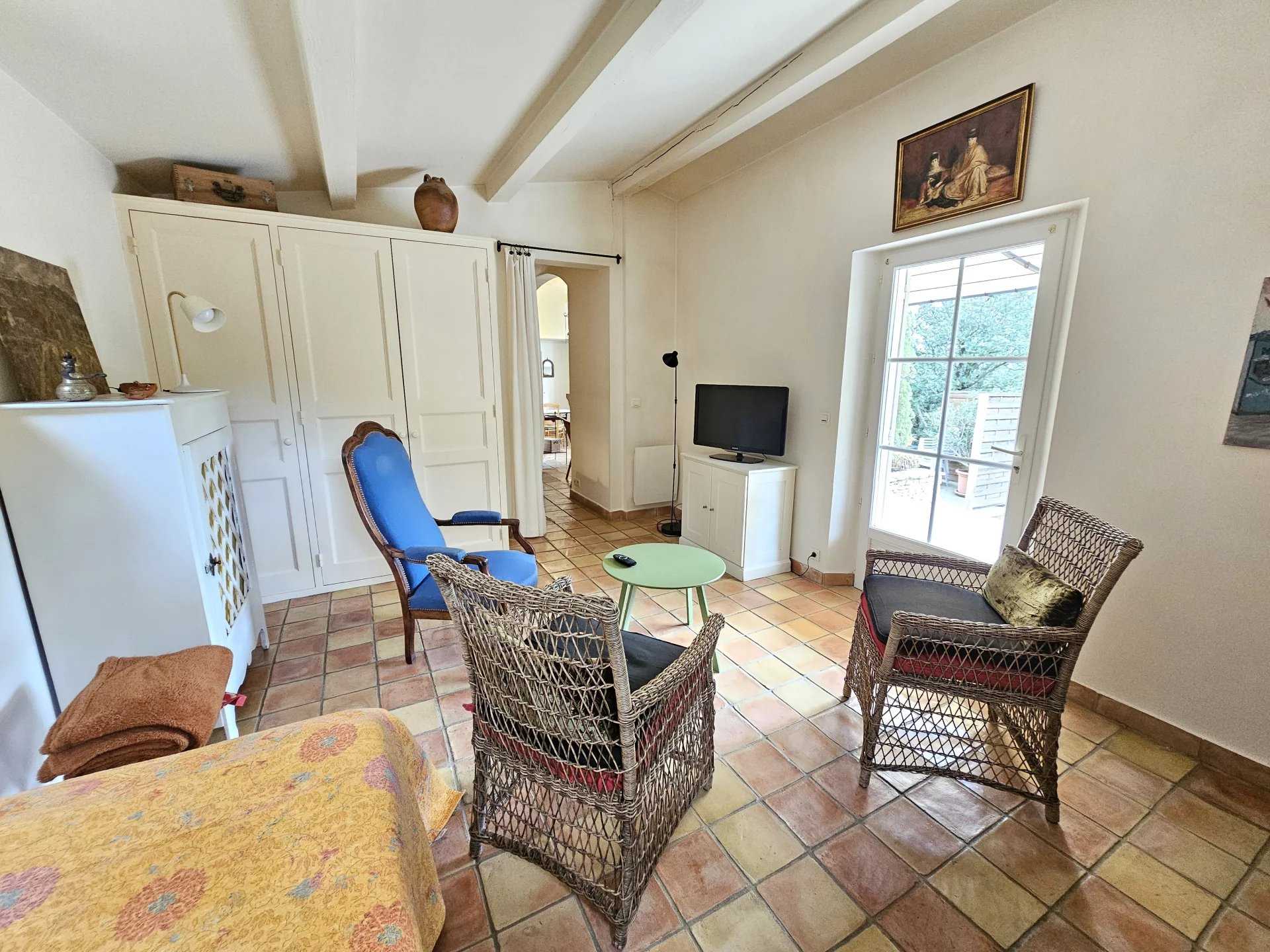 집 에 La Motte-d'Aigues, Vaucluse 12361104