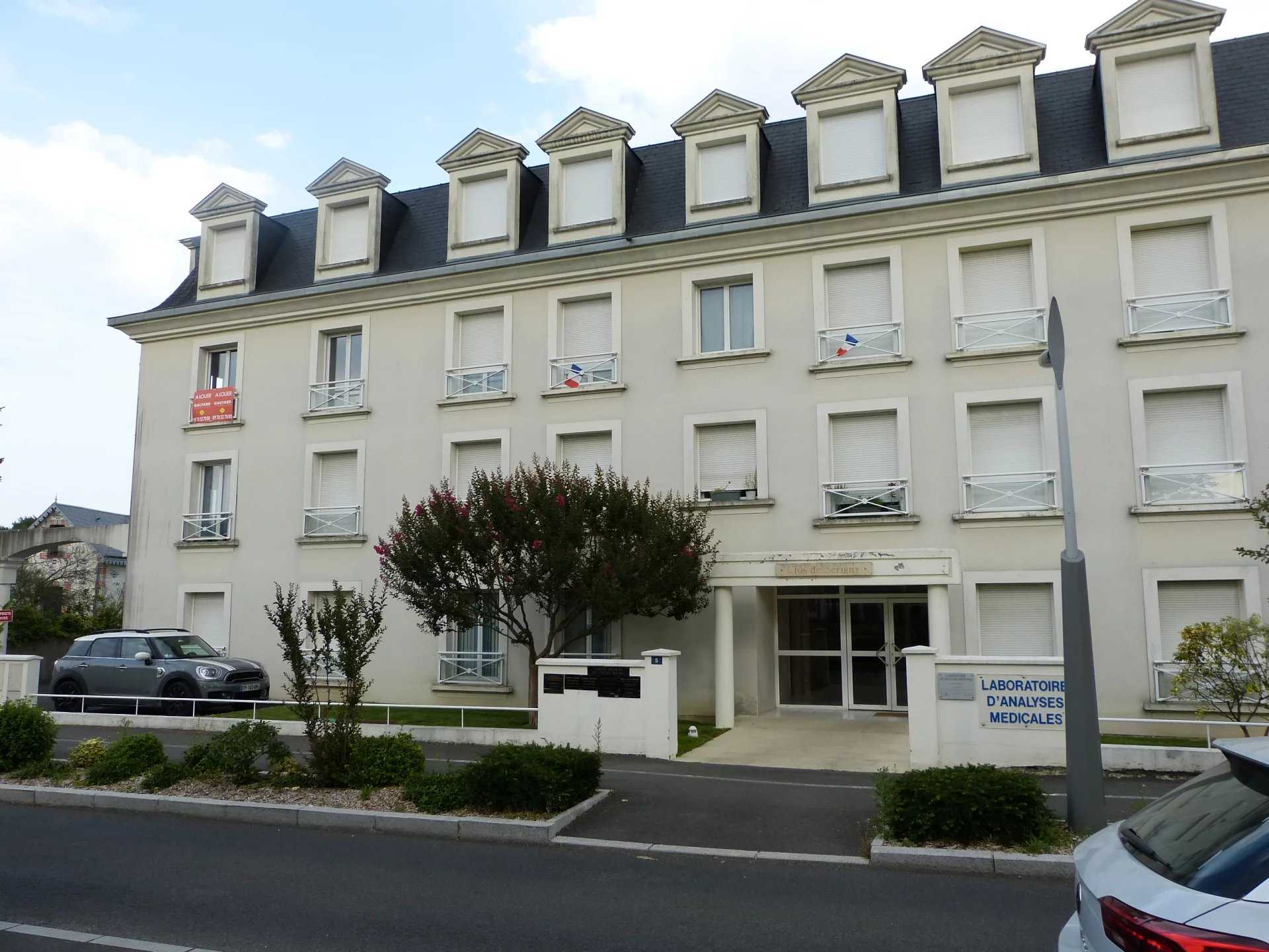 Condominium in Chambray-les-Tours, Centre-Val de Loire 12361123