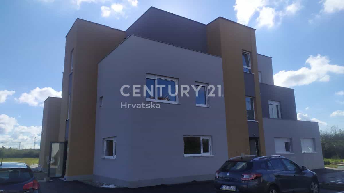 Condominium dans Remetinec, Zagreb, Grad 12361631