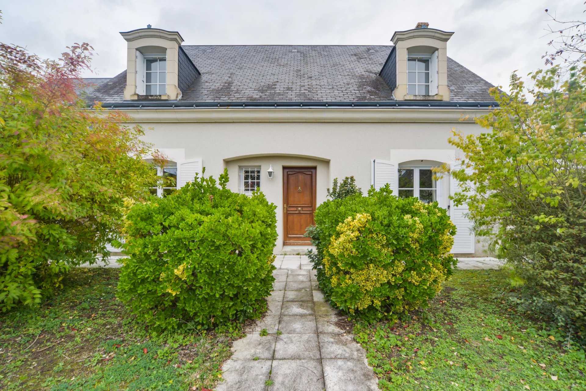 casa no Saint-Avertin, Centre-Val de Loire 12363573
