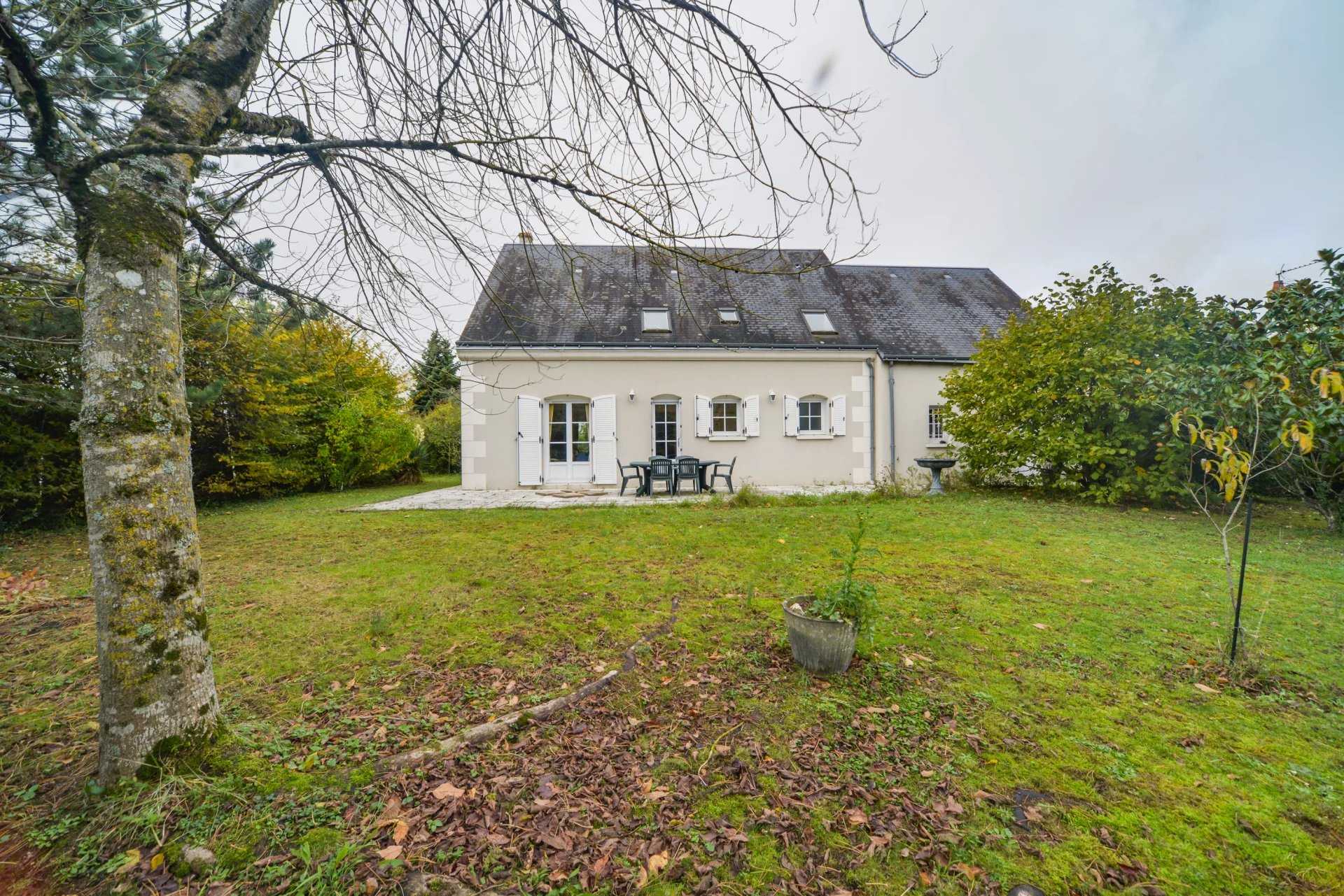 Dom w Saint-Avertin, Centrum-Val de Loire 12363573