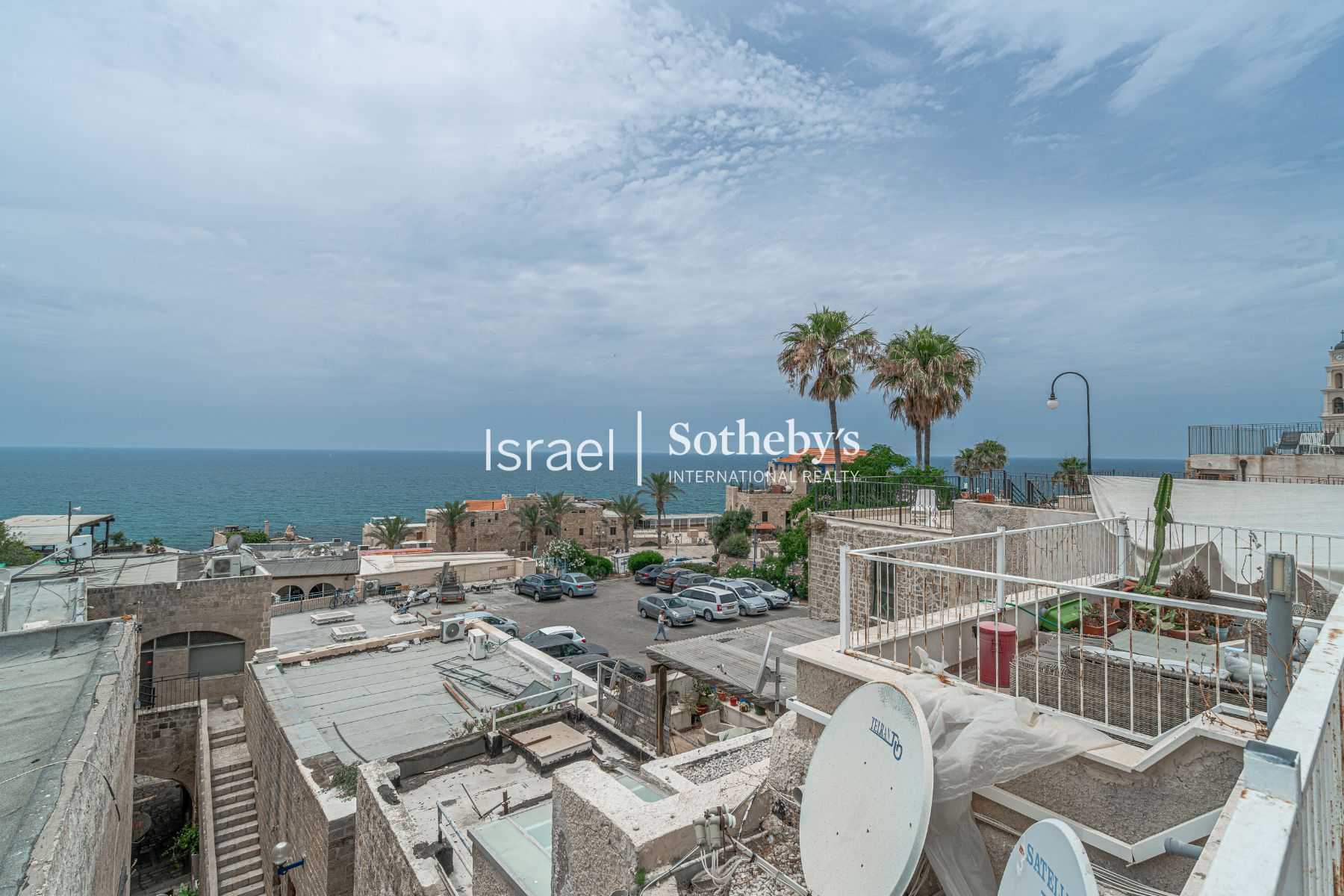 Квартира в Tel Aviv-Yafo, Mazal Dagim Street 12363580