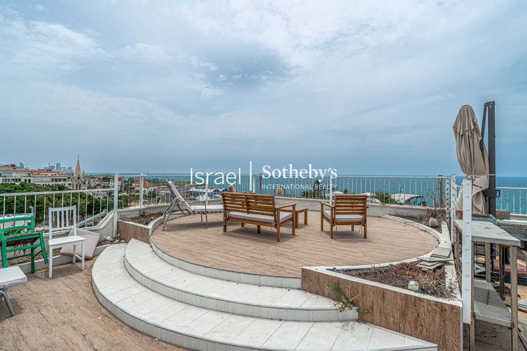 Condominium in Tel Aviv-Yafo, Mazal Dagim Street 12363580