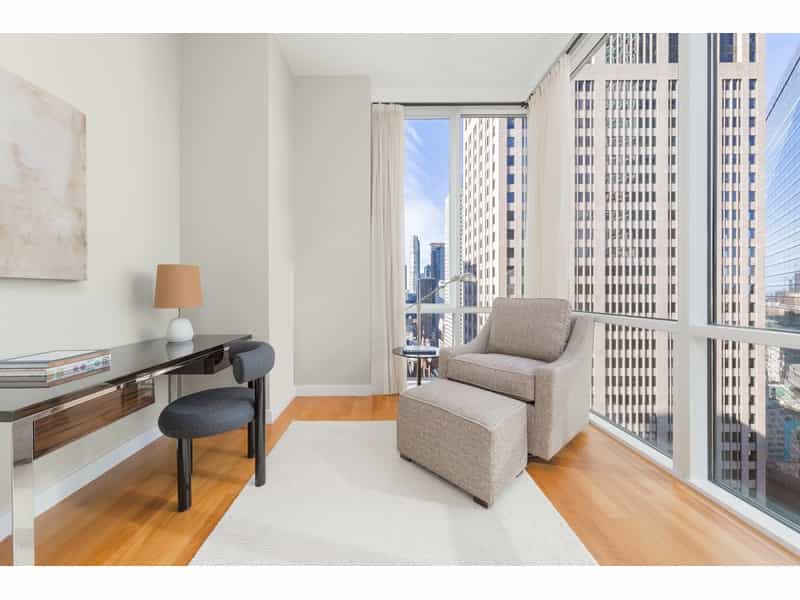 Condominium in Manhattan, New York 12363589