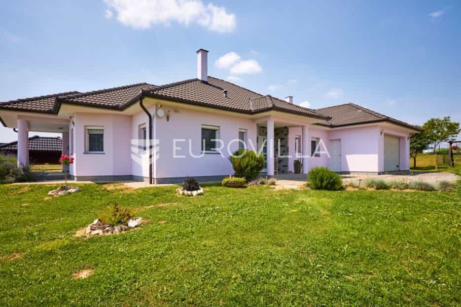 жилой дом в Veliki Potočec, Koprivničko-križevačka županija 12364336