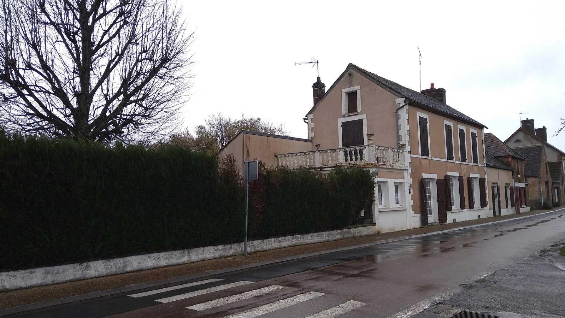 σπίτι σε Griselles, Loiret 12366547