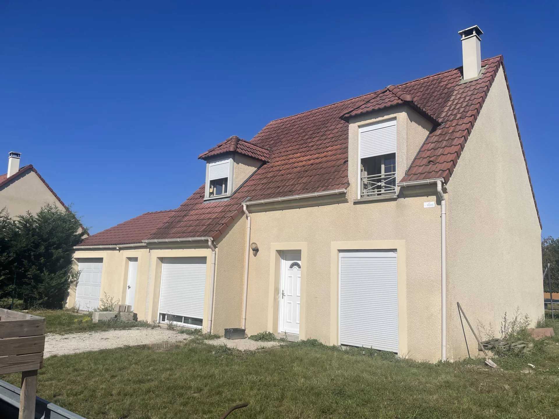 Casa nel Fontenay-sur-Loing, Centro-Valle della Loira 12366548