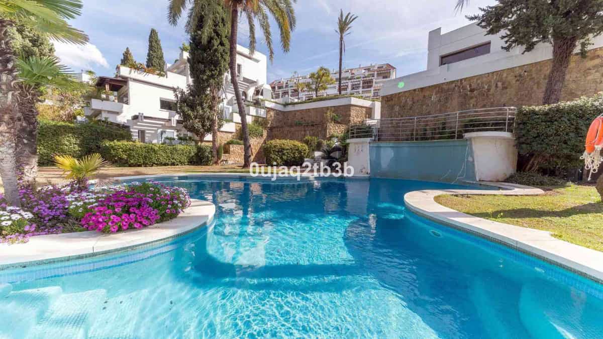 Condominium in Benahavis, Andalusia 12366859