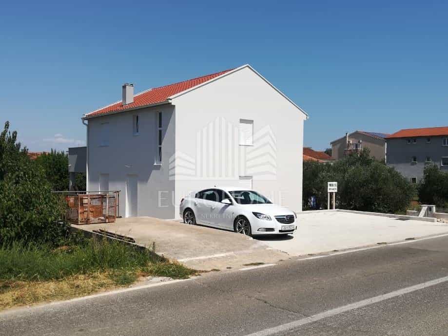 House in Tkon, Zadarska Zupanija 12367593