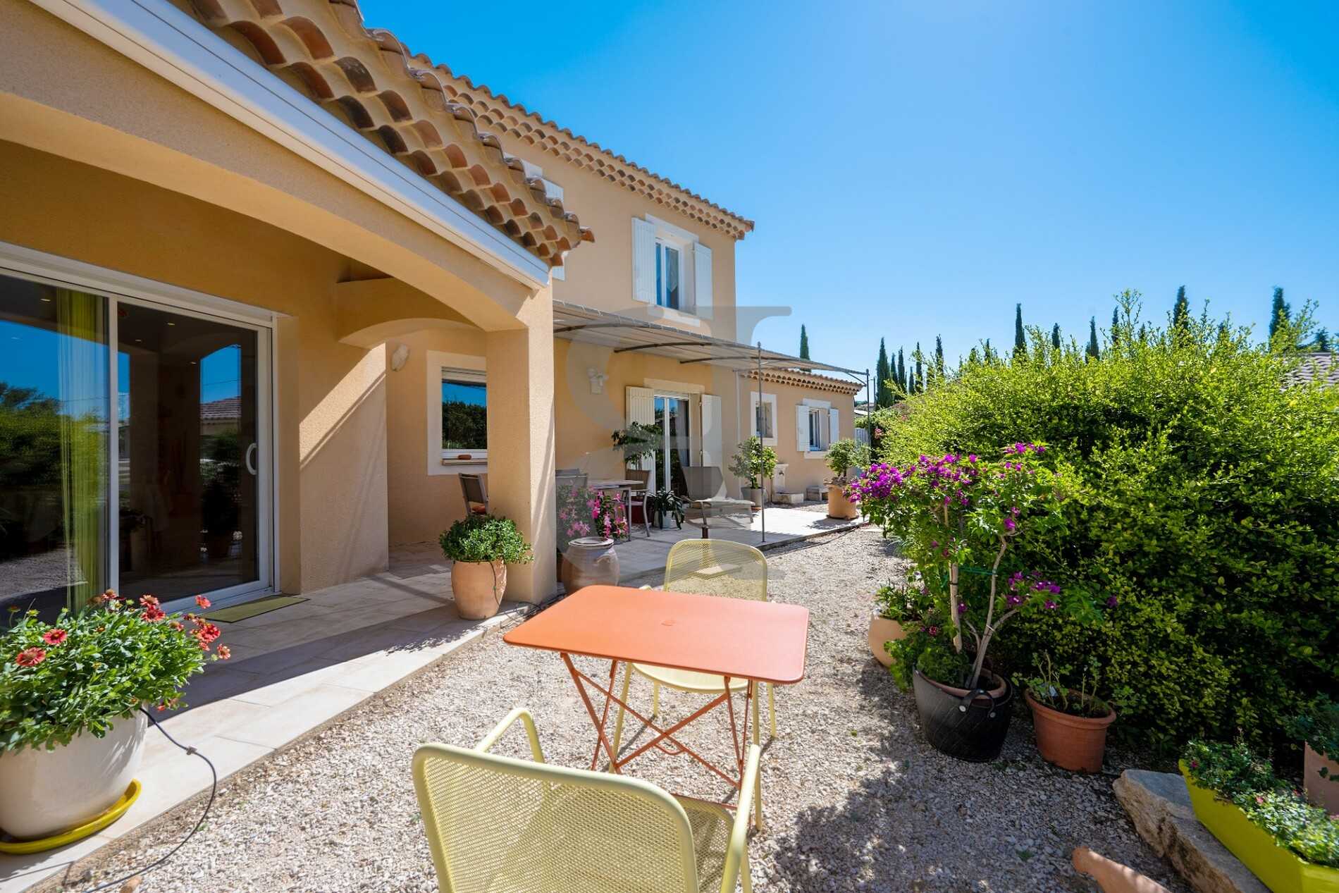 Rumah di Badui, Provence-Alpes-Cote d'Azur 12368134