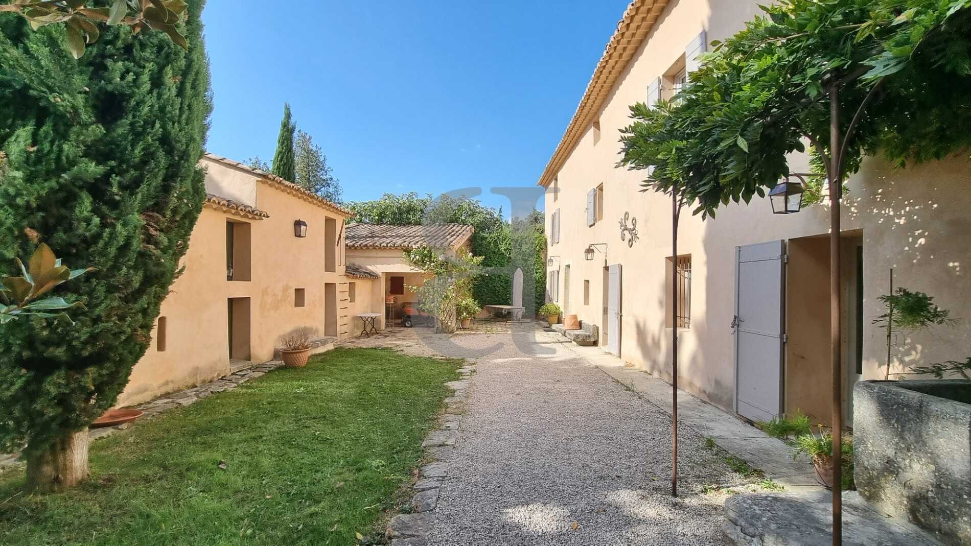 Rumah di Mazan, Provence-Alpes-Cote d'Azur 12368140