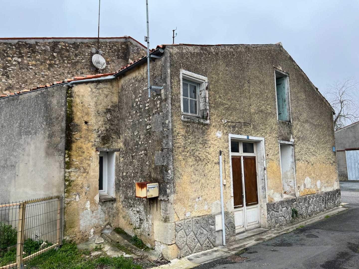Rumah di Voissay, Nouvelle-Aquitaine 12368617