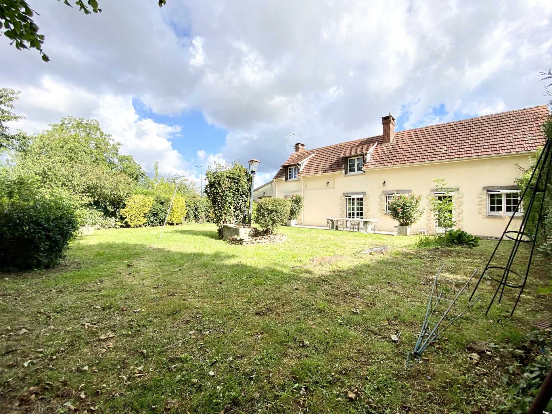 House in Le Vaudreuil, Normandie 12369131