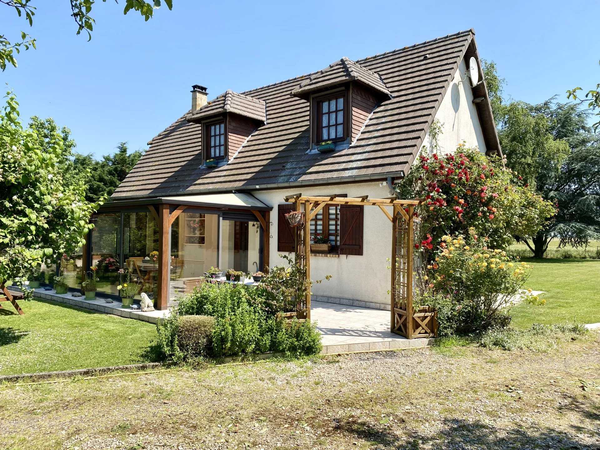 Huis in Ferrieres-Haut-Clocher, Normandie 12369134