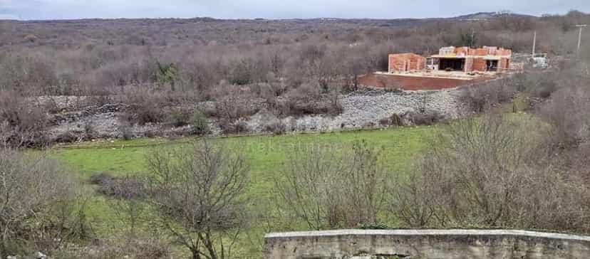 Tanah dalam Dobrinj, Primorsko-Goranska Zupanija 12369335