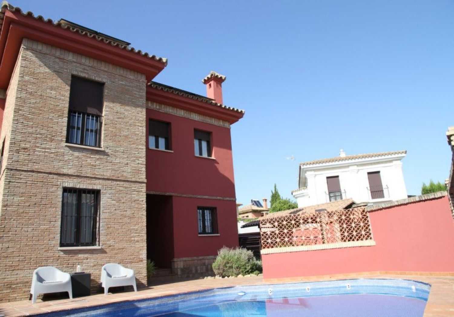 Huis in Mairena del Aljarafe, Andalusië 12369585