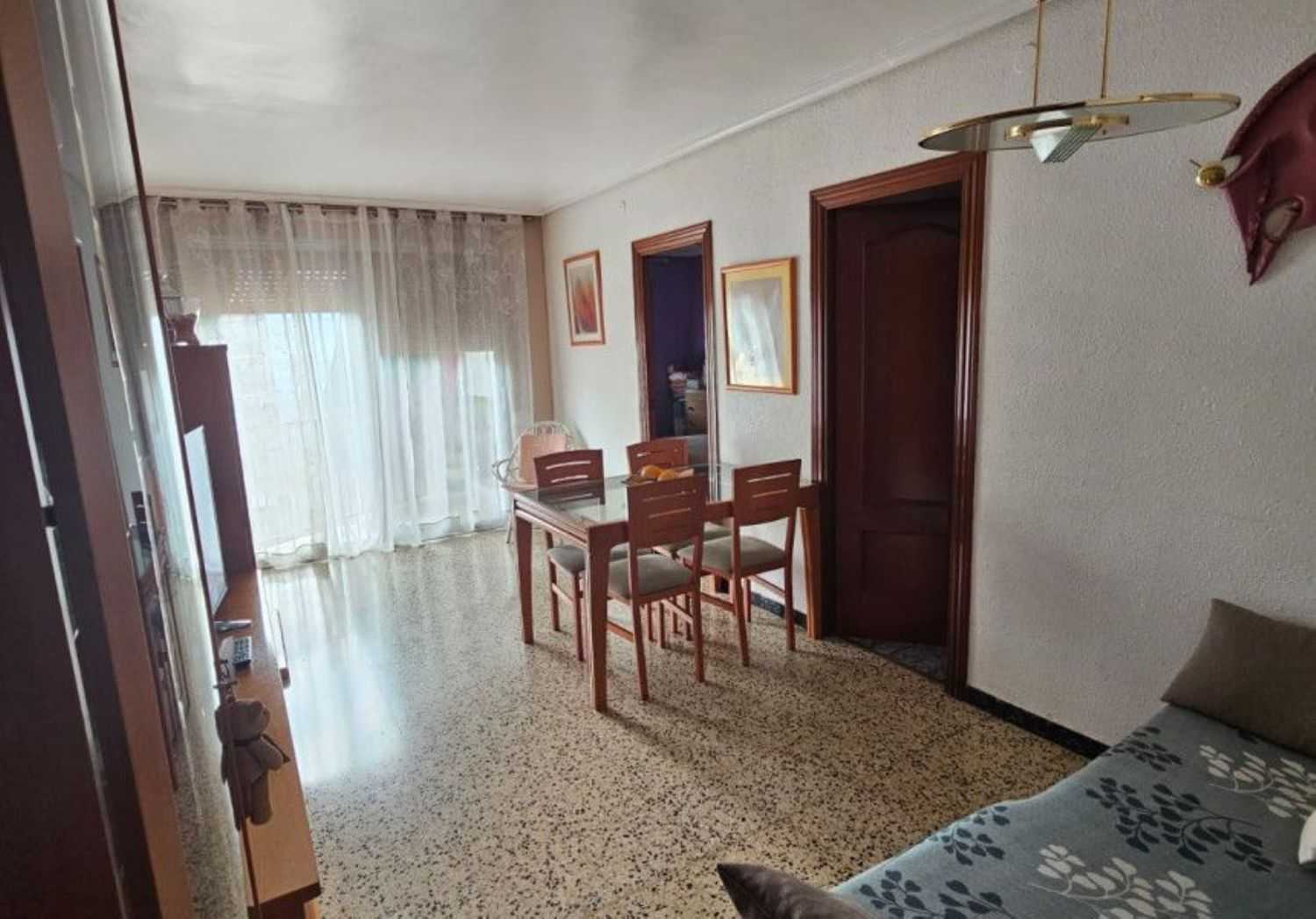 公寓 在 Santa Coloma de Gramenet, Catalunya 12369819