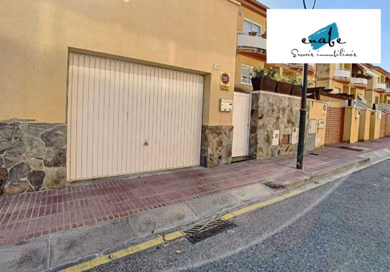 Hus i Perafort, Catalunya 12370030