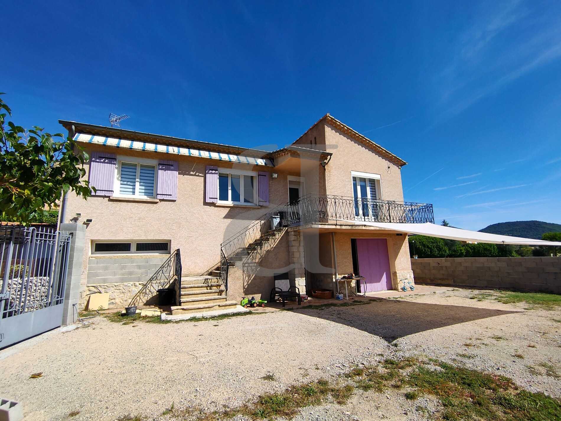 Casa nel Vaison-la-Romaine, Provence-Alpes-Côte d'Azur 12371588