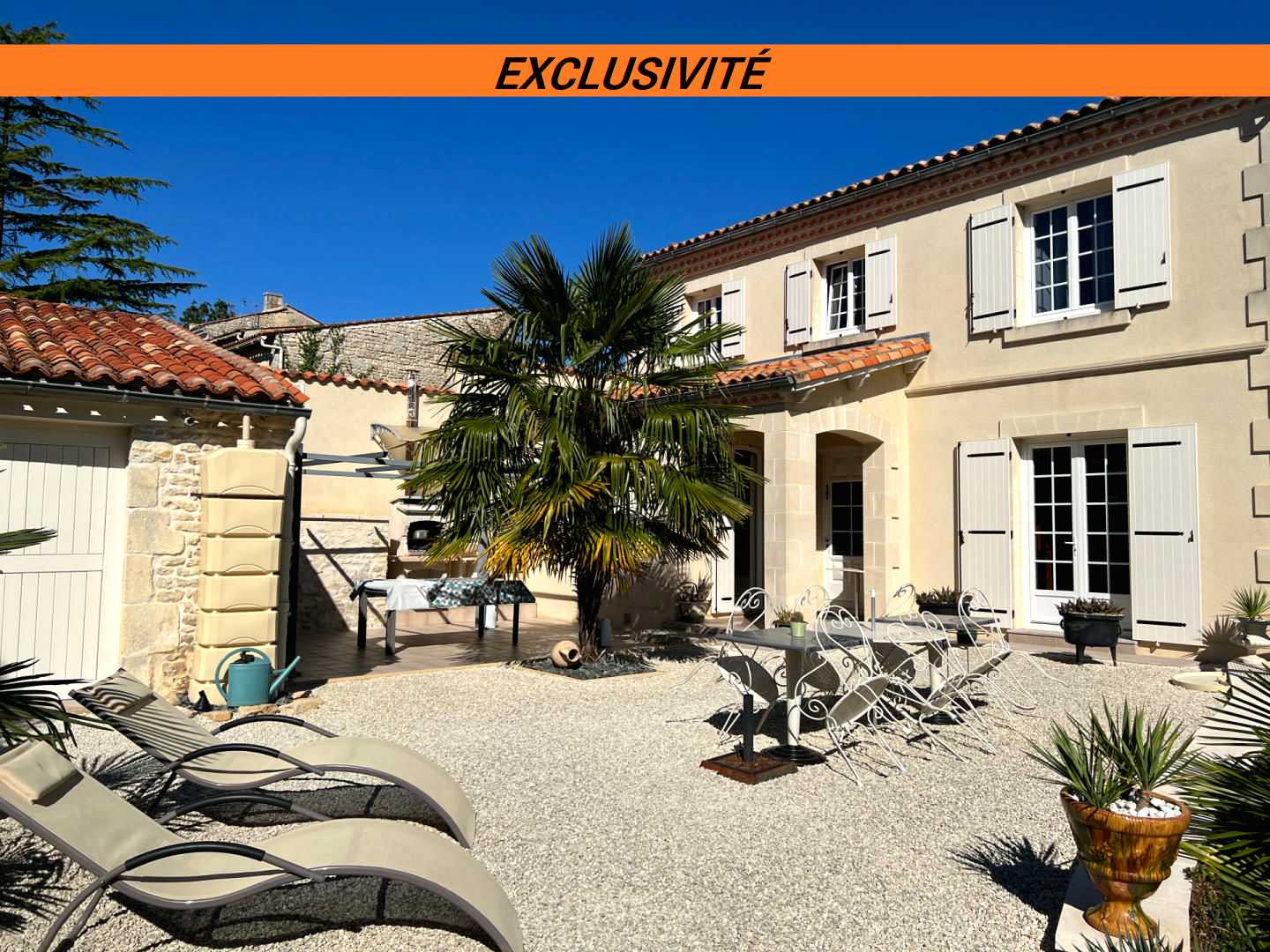 House in Blanzac-les-Matha, Nouvelle-Aquitaine 12371927