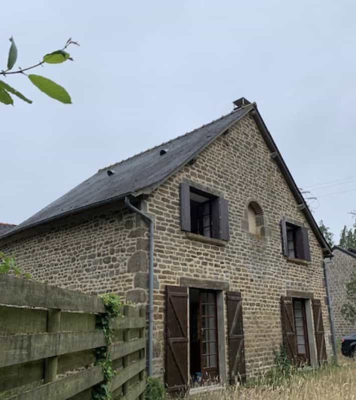 House in Gorron, Pays de la Loire 12371947