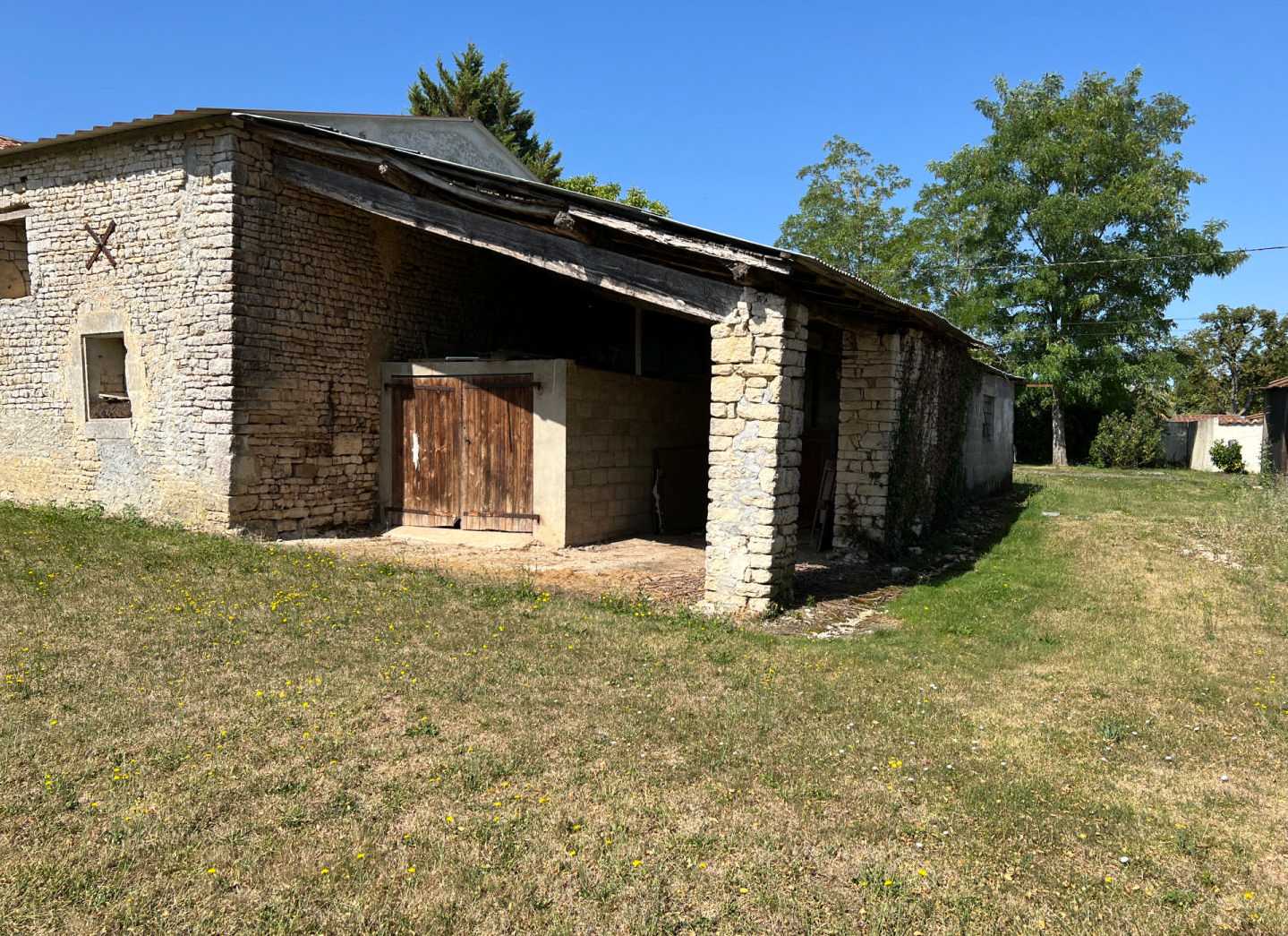 casa en Saint-Julien-de-l'Escap, Nouvelle-Aquitaine 12371948