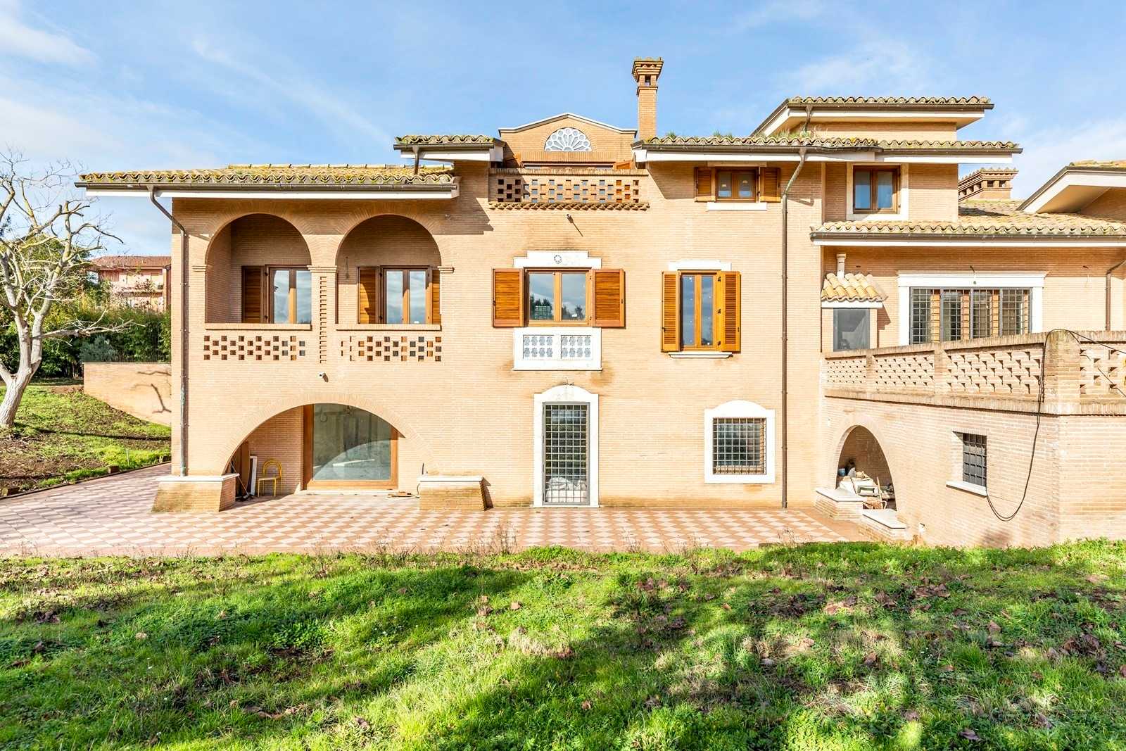 House in Centocelle, Lazio 12372072