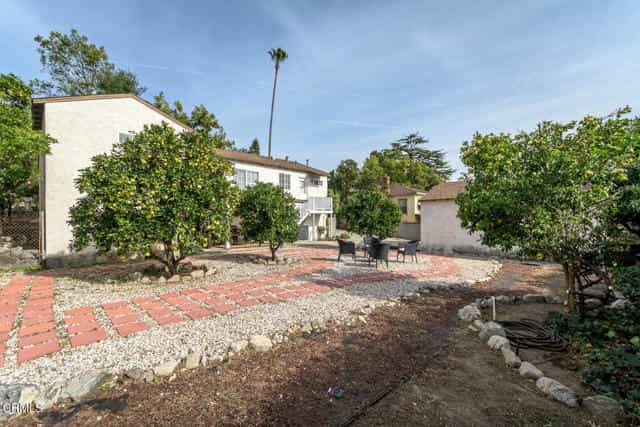 House in La Crescenta-Montrose, California 12372553