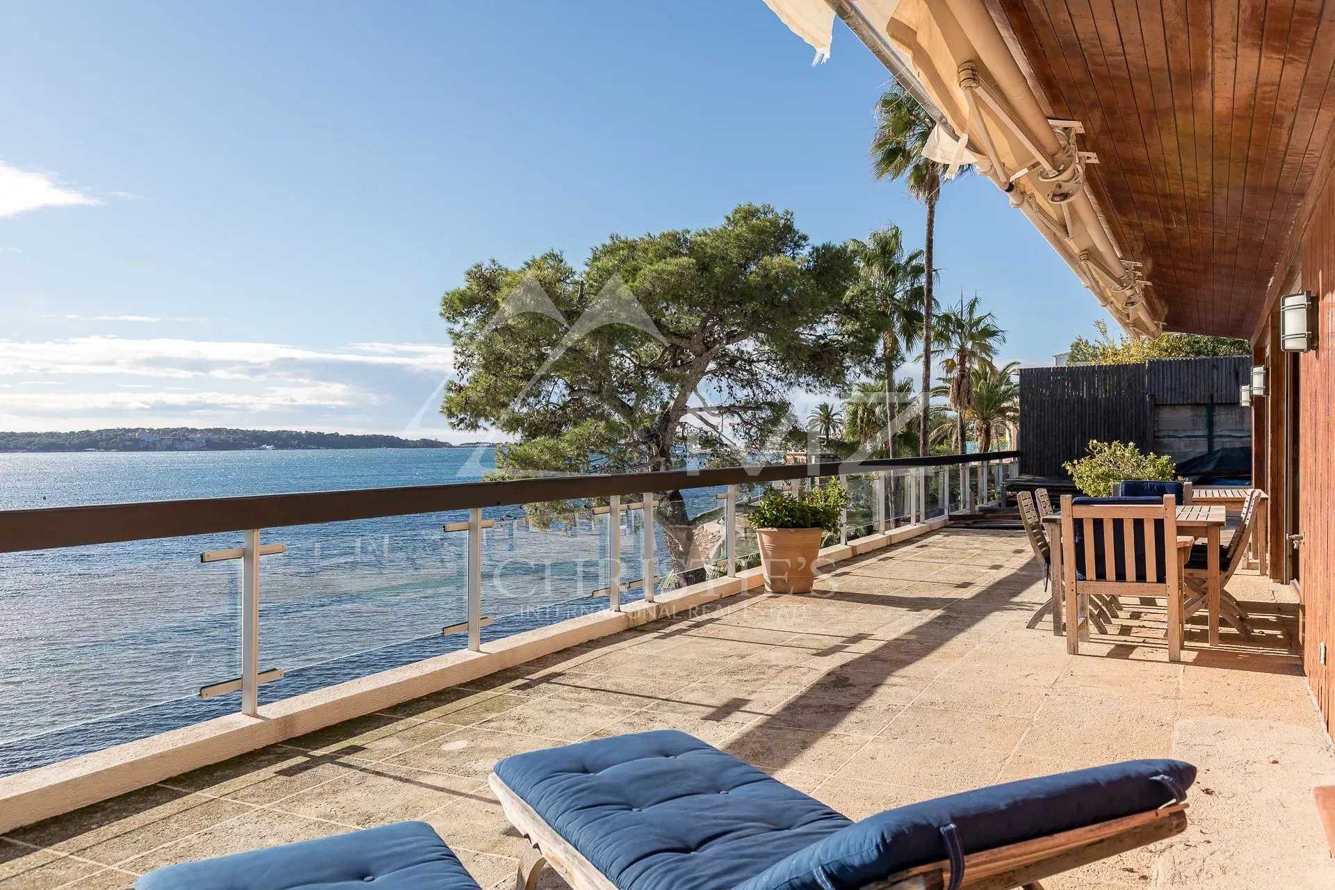 Résidentiel dans Cannes, Alpes-Maritimes 12372557