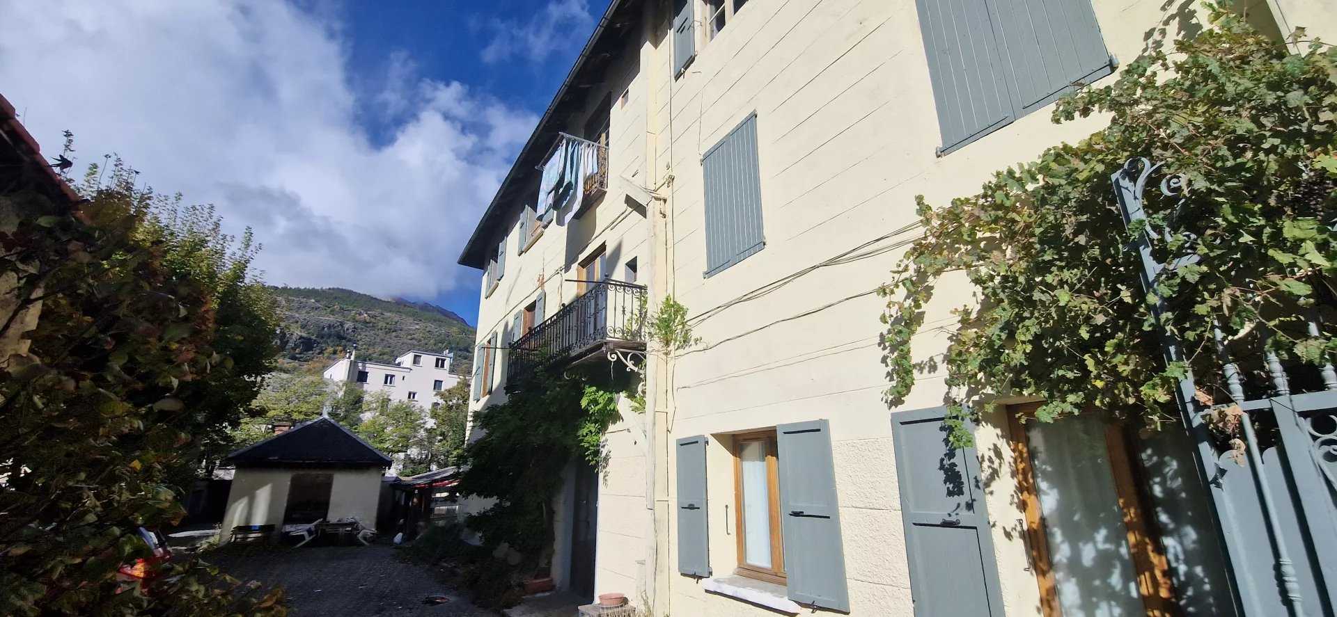 公寓 在 布里昂松, 普罗旺斯-阿尔卑斯-蓝色海岸 12372641