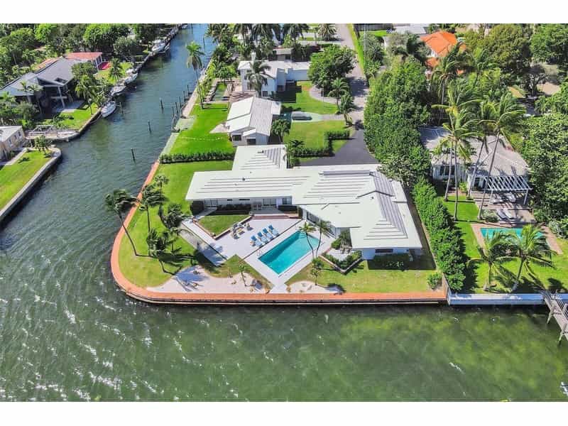 Будинок в Miami, Florida 12372855