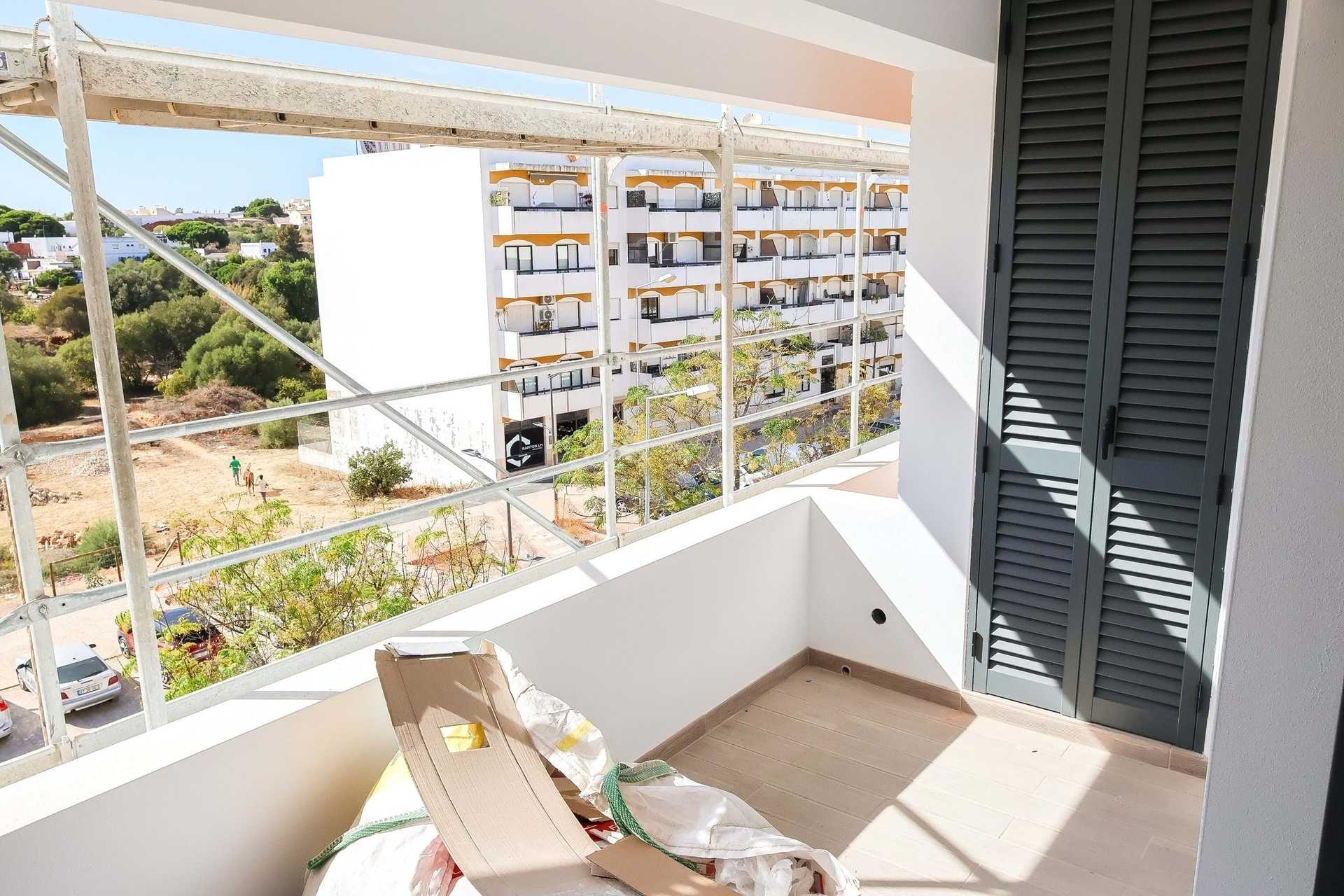 Condominium in Olhão, Faro District 12373474