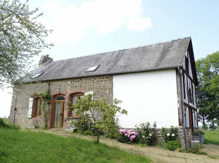 House in Sainte-Marie-du-Bois, Normandie 12374422