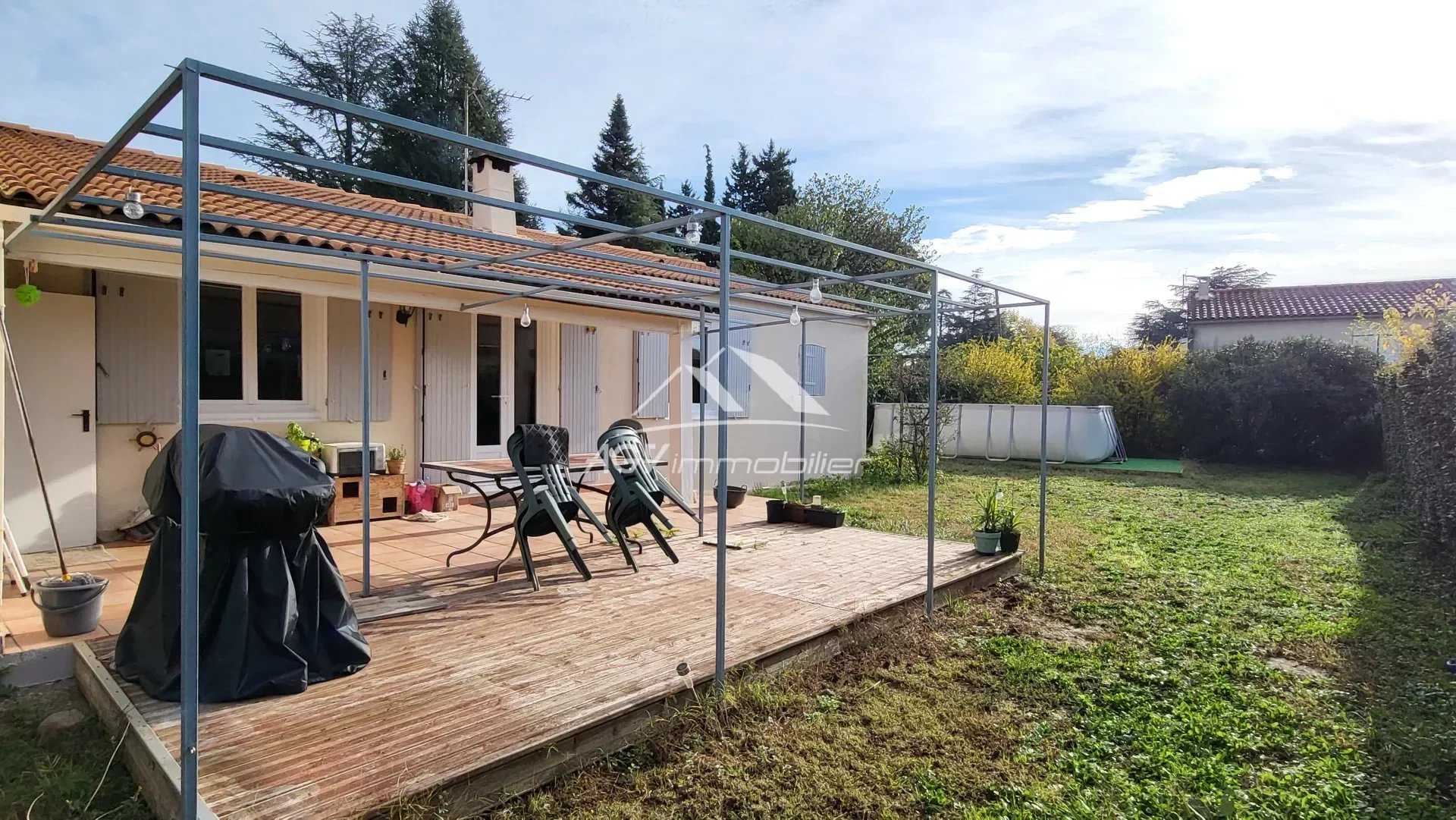 Residencial en Saint-Ambroix, Gard 12374923