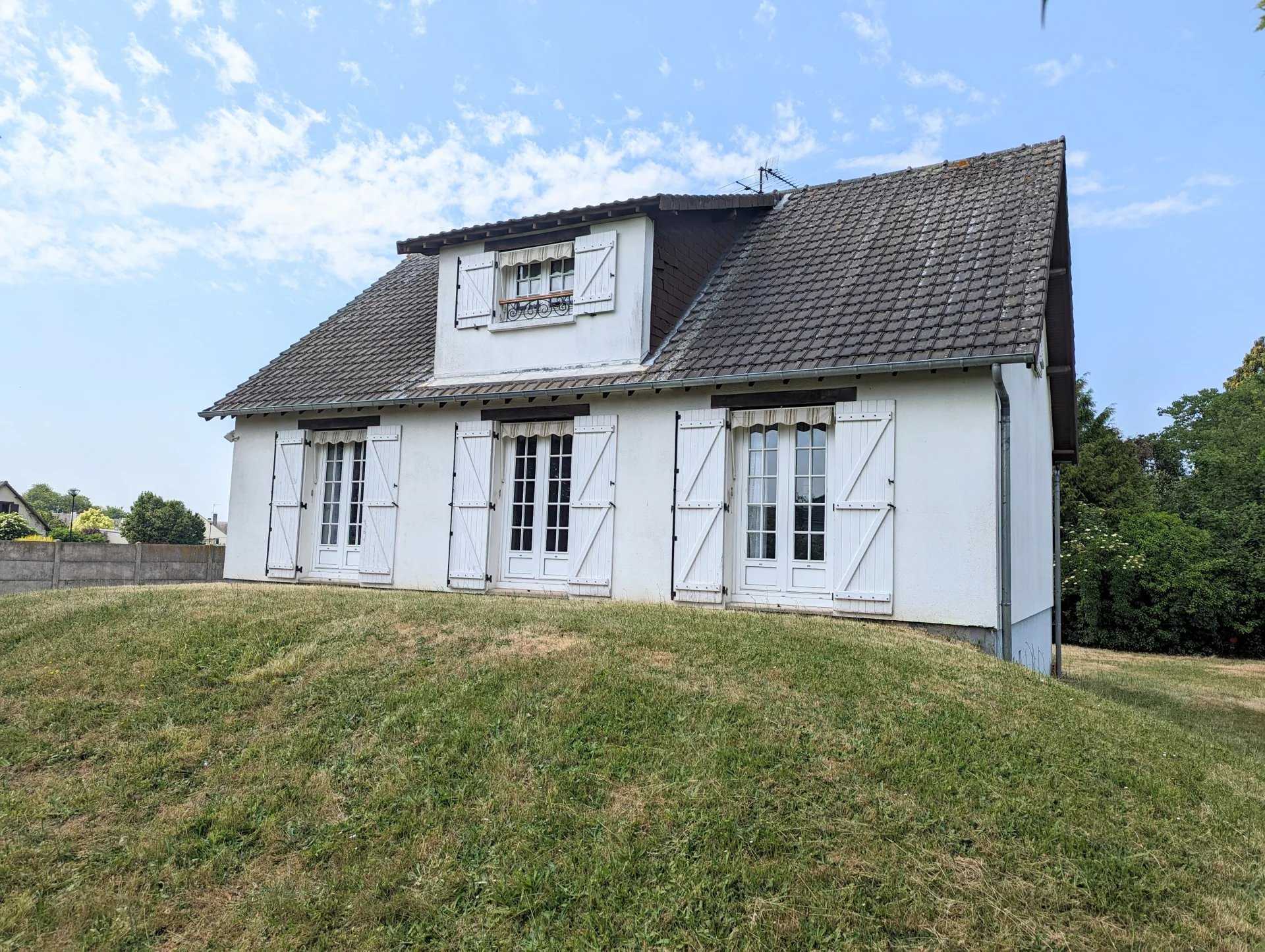 House in Saint-Sebastien-de-Morsent, Normandie 12374983