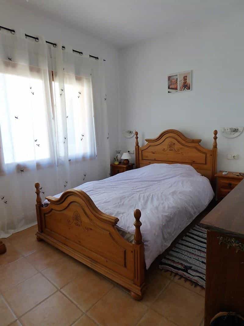 Будинок в Relleu, Comunidad Valenciana 12375153
