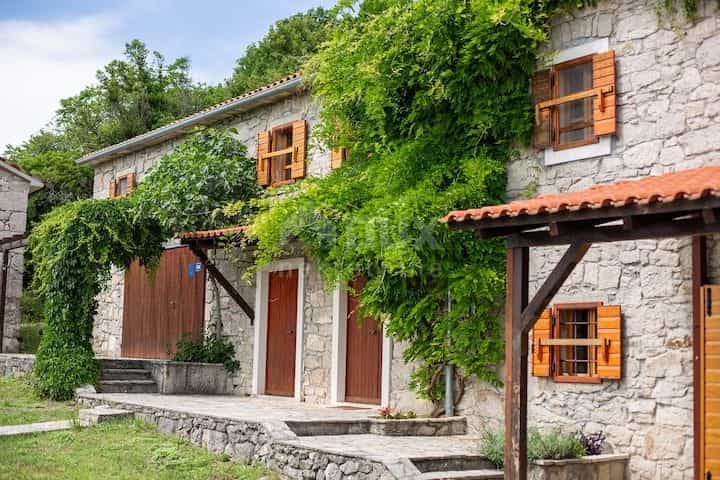 σπίτι σε Lupoglav, Istria County 12375213