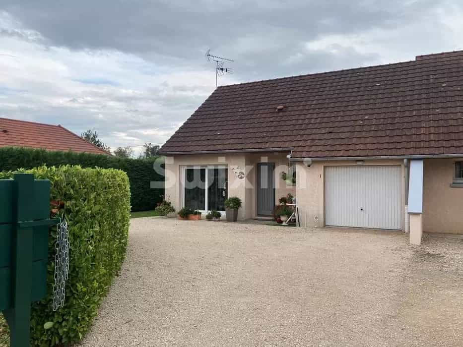House in Louhans, Bourgogne-Franche-Comte 12376336
