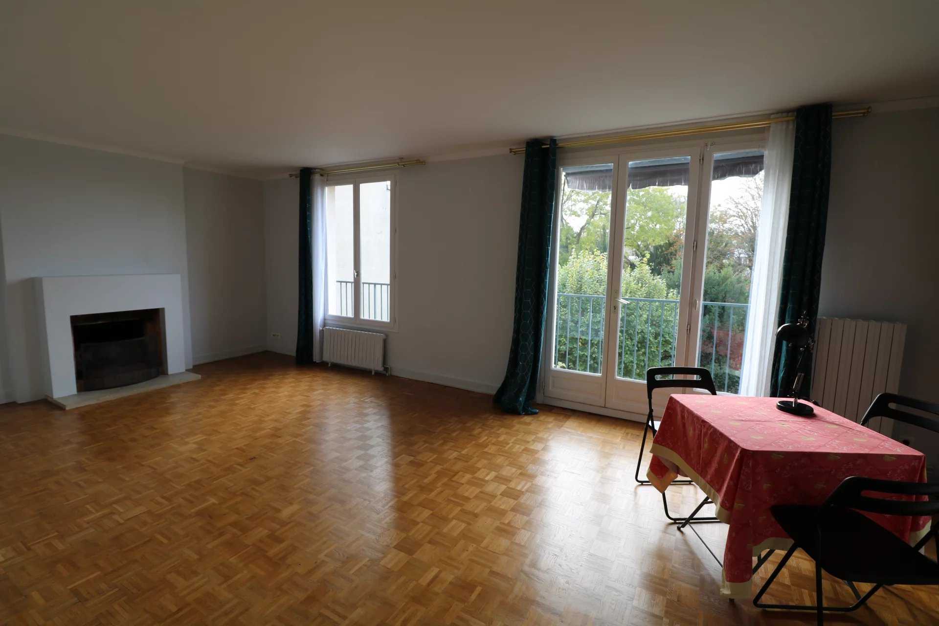 公寓 在 凡尔赛宫, 法兰西岛 12376344