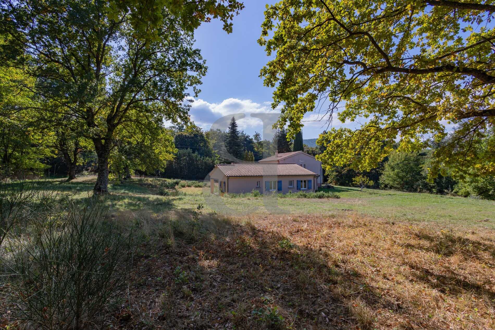 Huis in Dieulefit, Auvergne-Rhône-Alpes 12376627