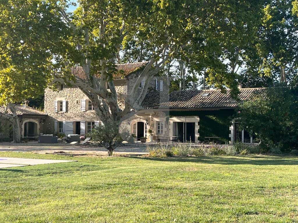 Hus i L'Isle-sur-la-Sorgue, Provence-Alpes-Cote d'Azur 12376628