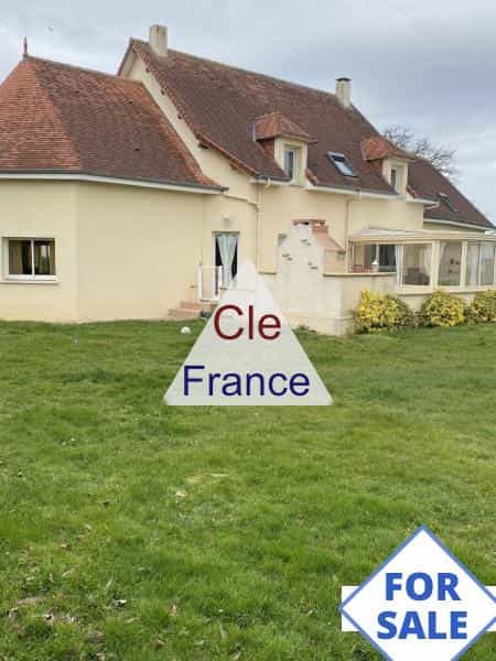 Dom w Fontaine-Etoupefour, Normandia 12376977