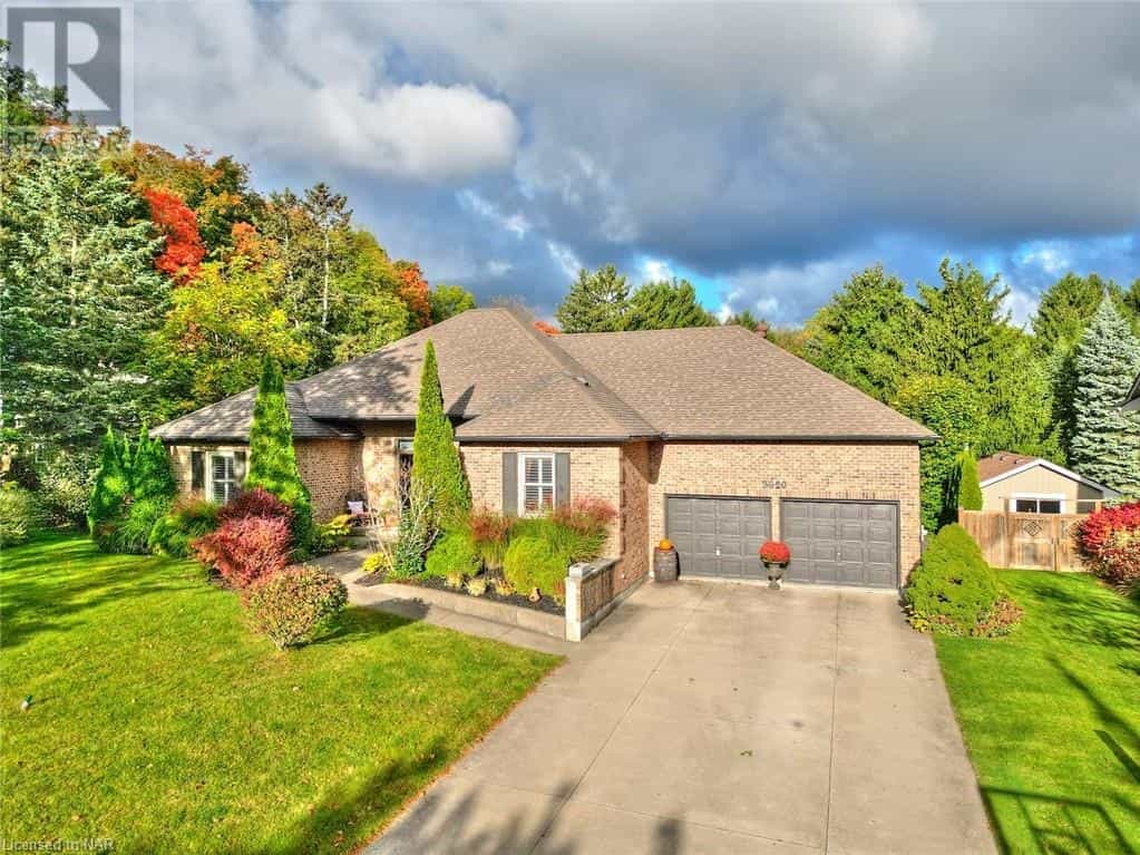 House in Lincoln, Ontario 12377408