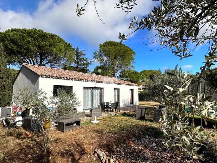 rumah dalam Lorgues, Provence-Alpes-Côte d'Azur 12377436
