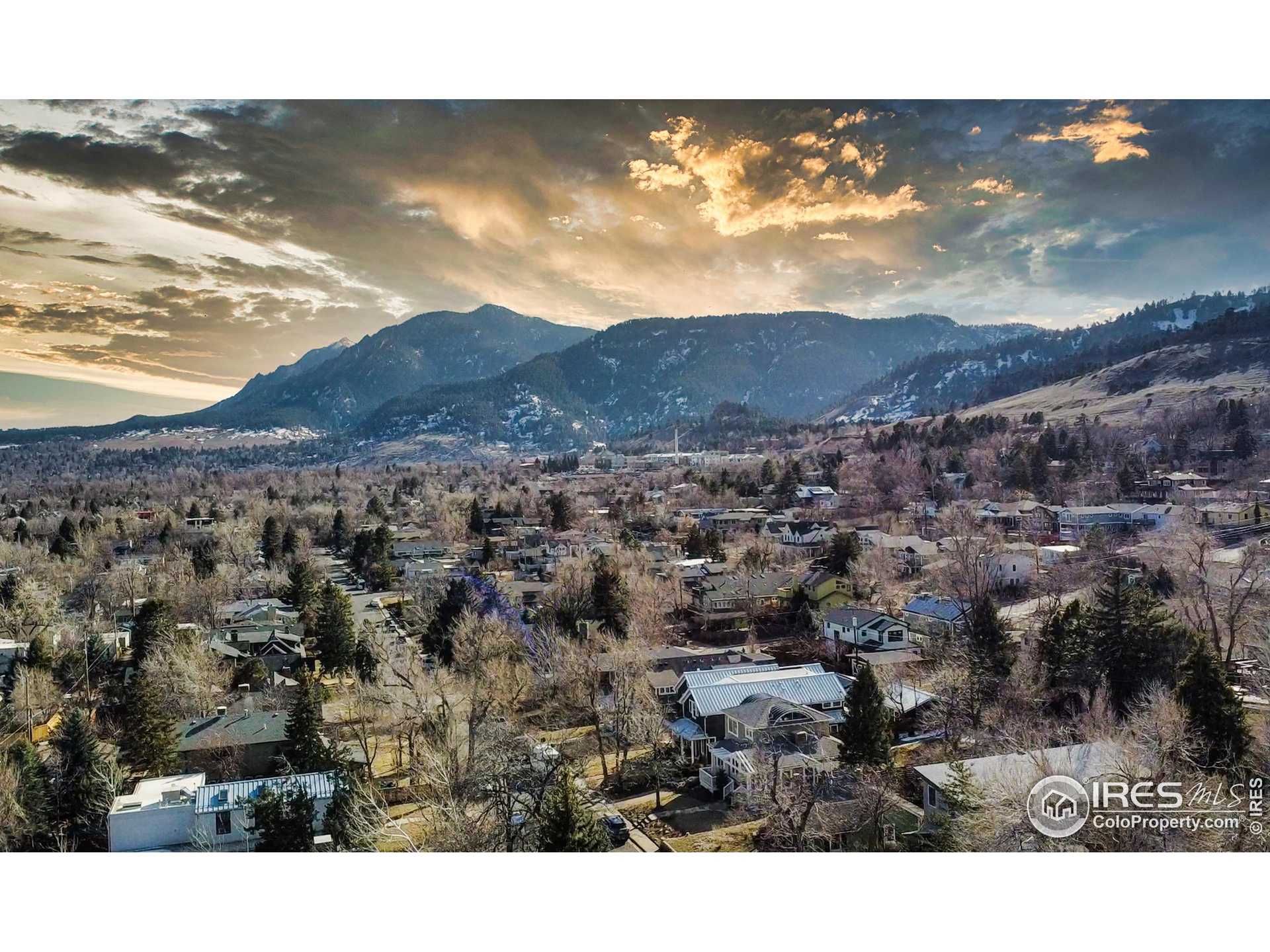 casa no Boulder, Colorado 12377499