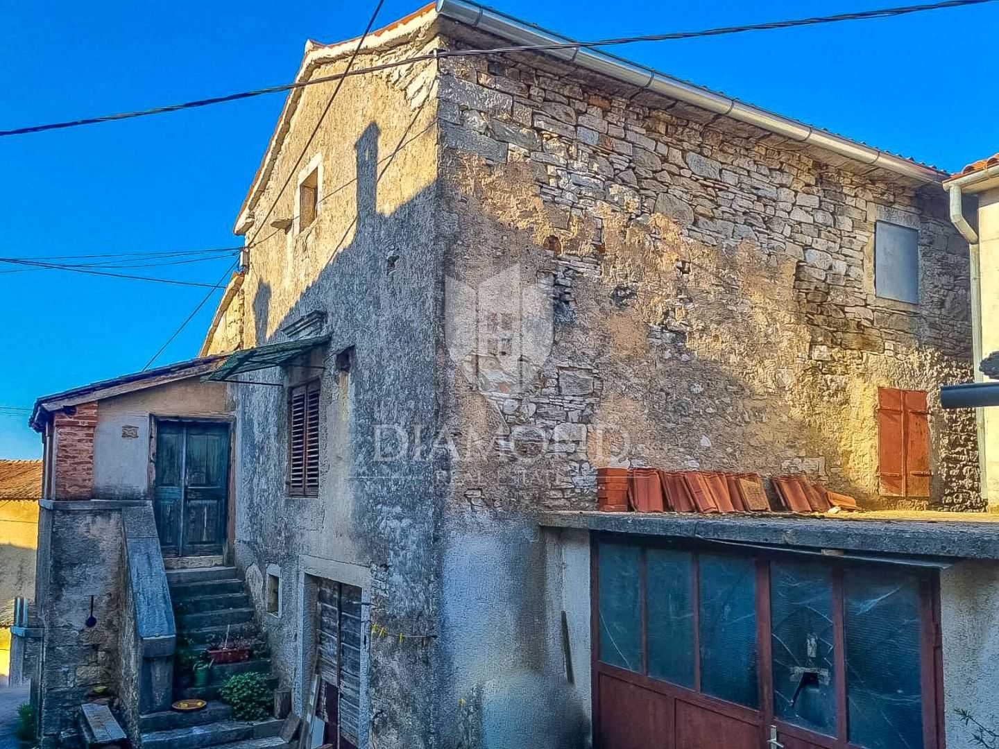 casa en Tinjan, Istarska Županija 12378939