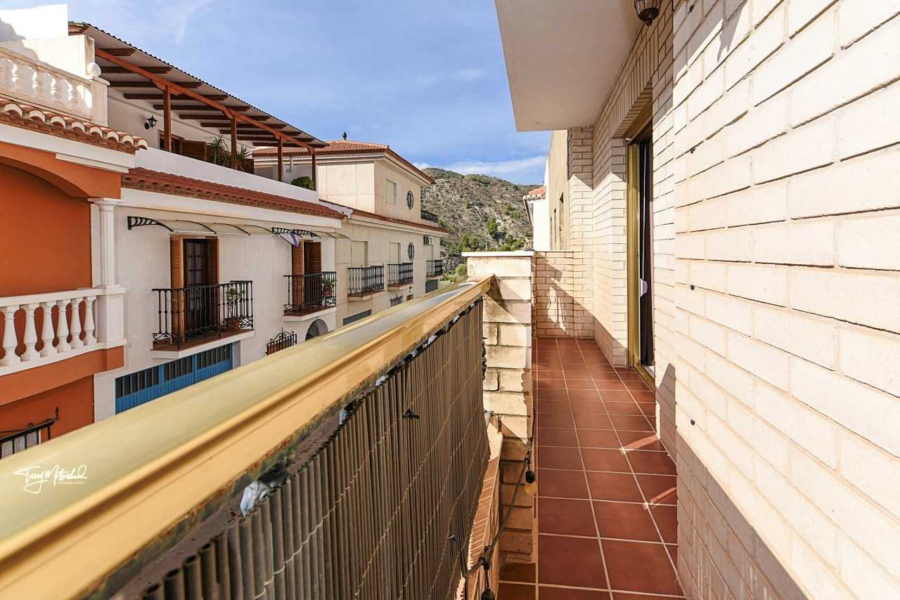 Condominium in Vélez de Benaudalla, Andalusia 12379236
